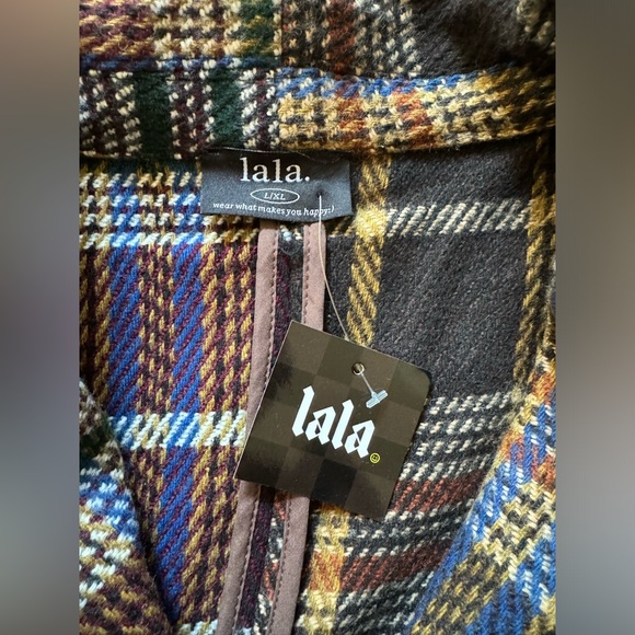 Dressed in LALA Libra Longline Half + Half Coat - Picture 9 of 10